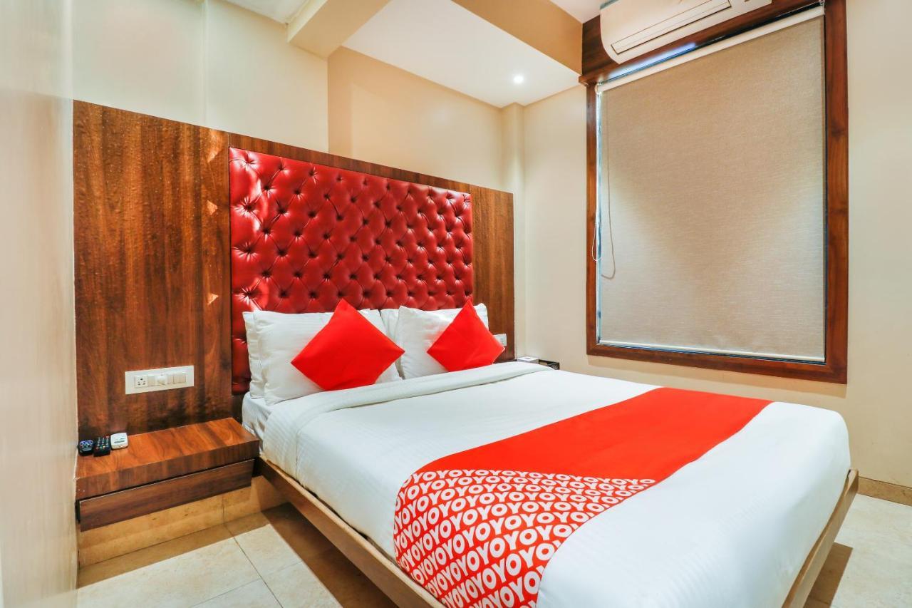 Oyo 70475 Hotel Sea Breeze Мумбаи Экстерьер фото